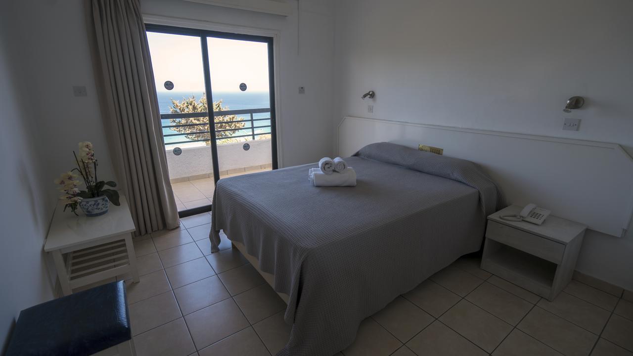 Konnos Bay Hotel Apartments Протарас Экстерьер фото