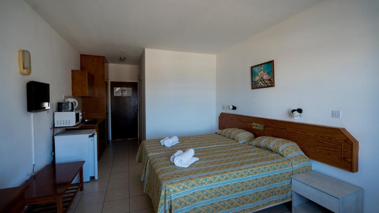Konnos Bay Hotel Apartments Протарас Экстерьер фото