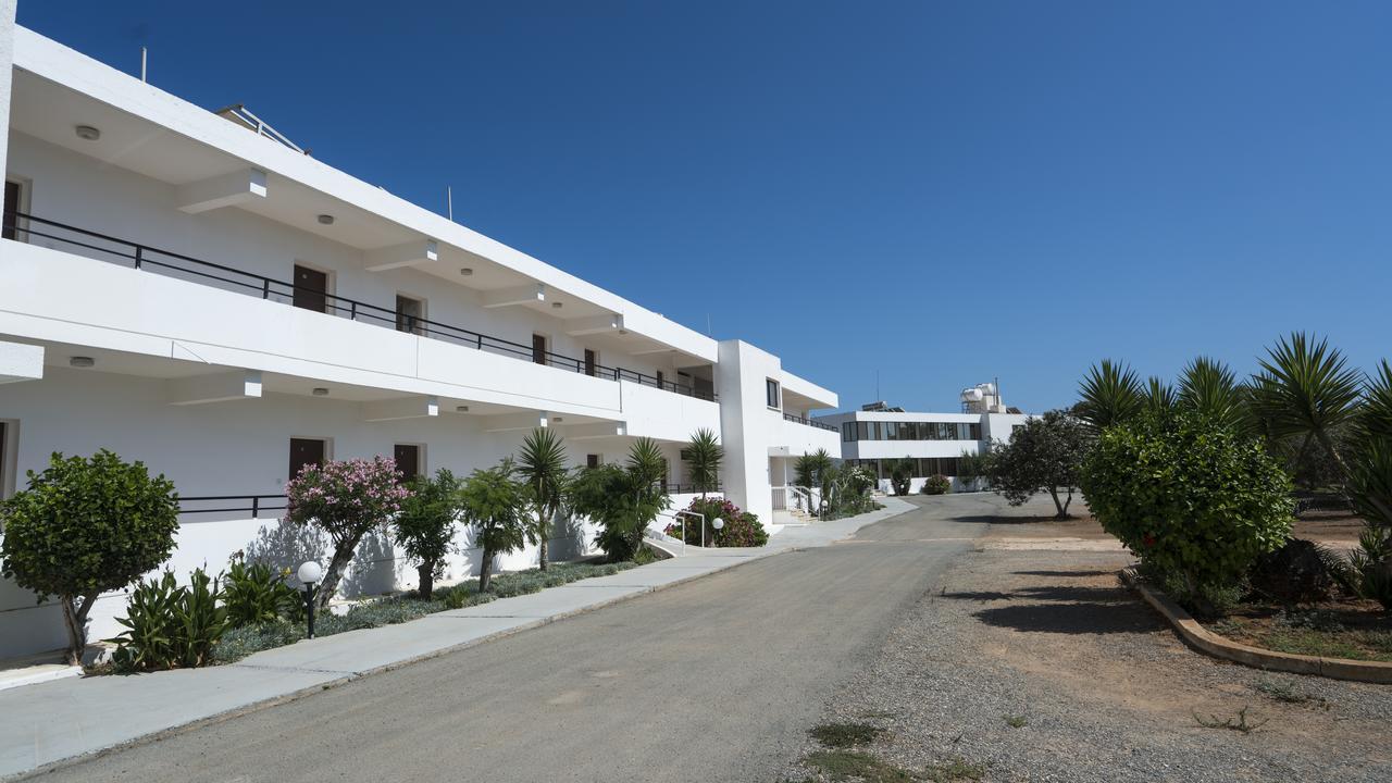 Konnos Bay Hotel Apartments Протарас Экстерьер фото